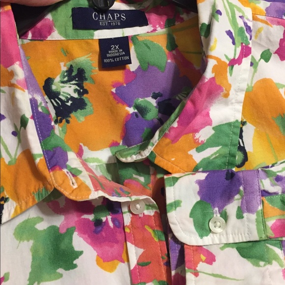 Chaps Bold Flower Print Button Down Top - Picture 6 of 6